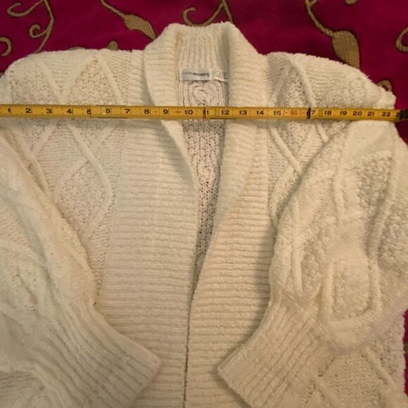 Sweater heavy long coat like warm great condition cozy warm cream - Picture 10 of 11